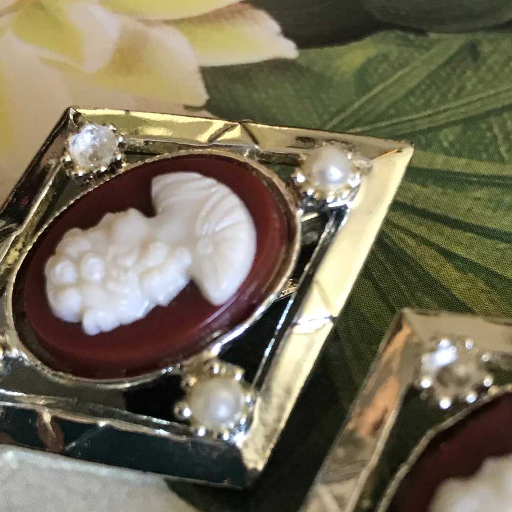 Sarah Coventry Cameo Clip Earrings - image 4