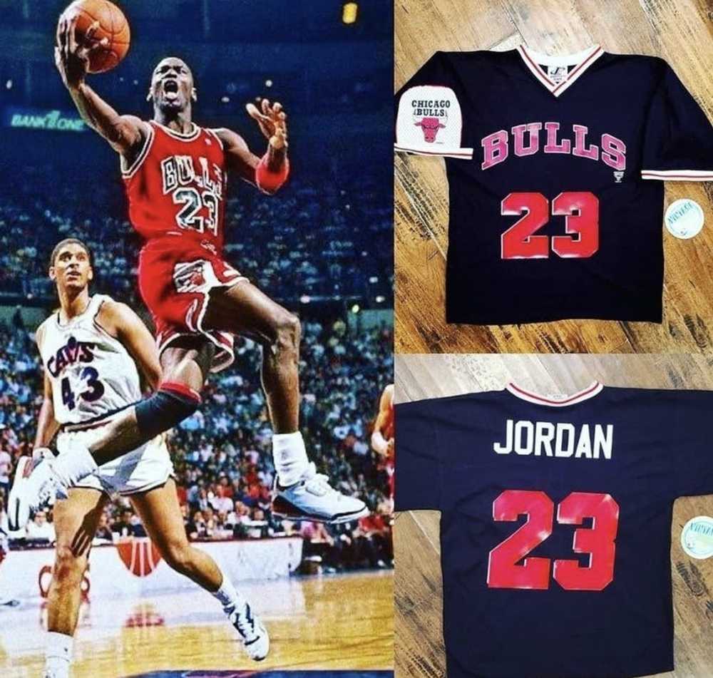 Starter Jordan bulls jersey 90's logo athletic wa… - image 1