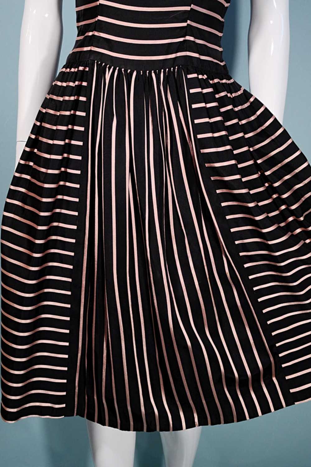Vintage 40s Black/Pink Party Dress, Short Petal S… - image 5