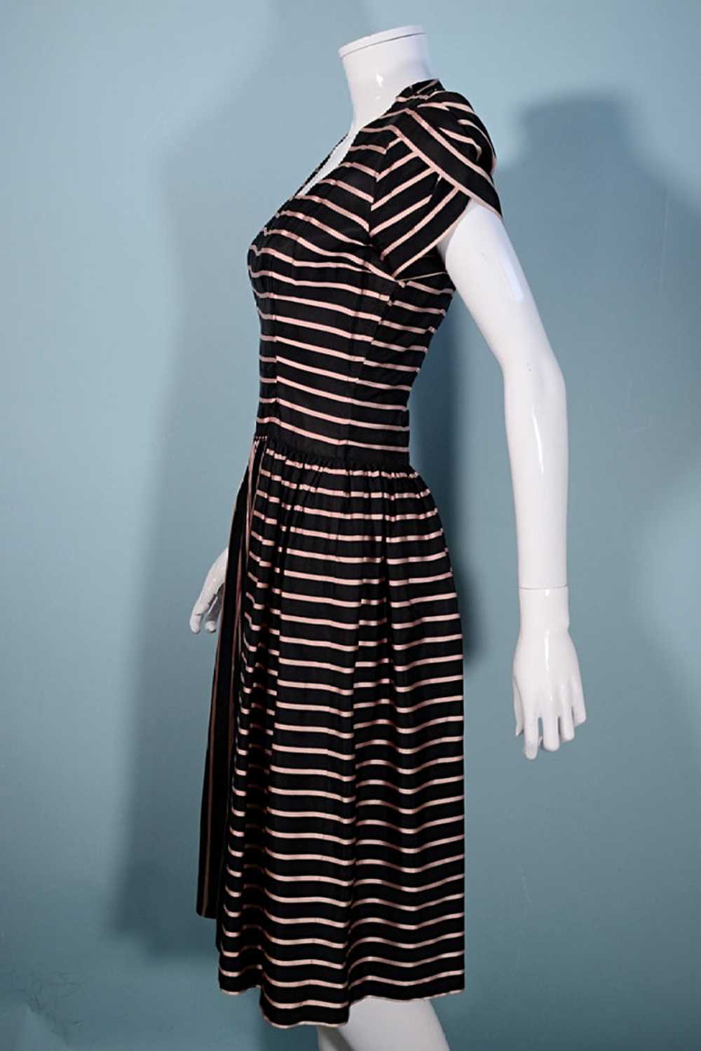 Vintage 40s Black/Pink Party Dress, Short Petal S… - image 6