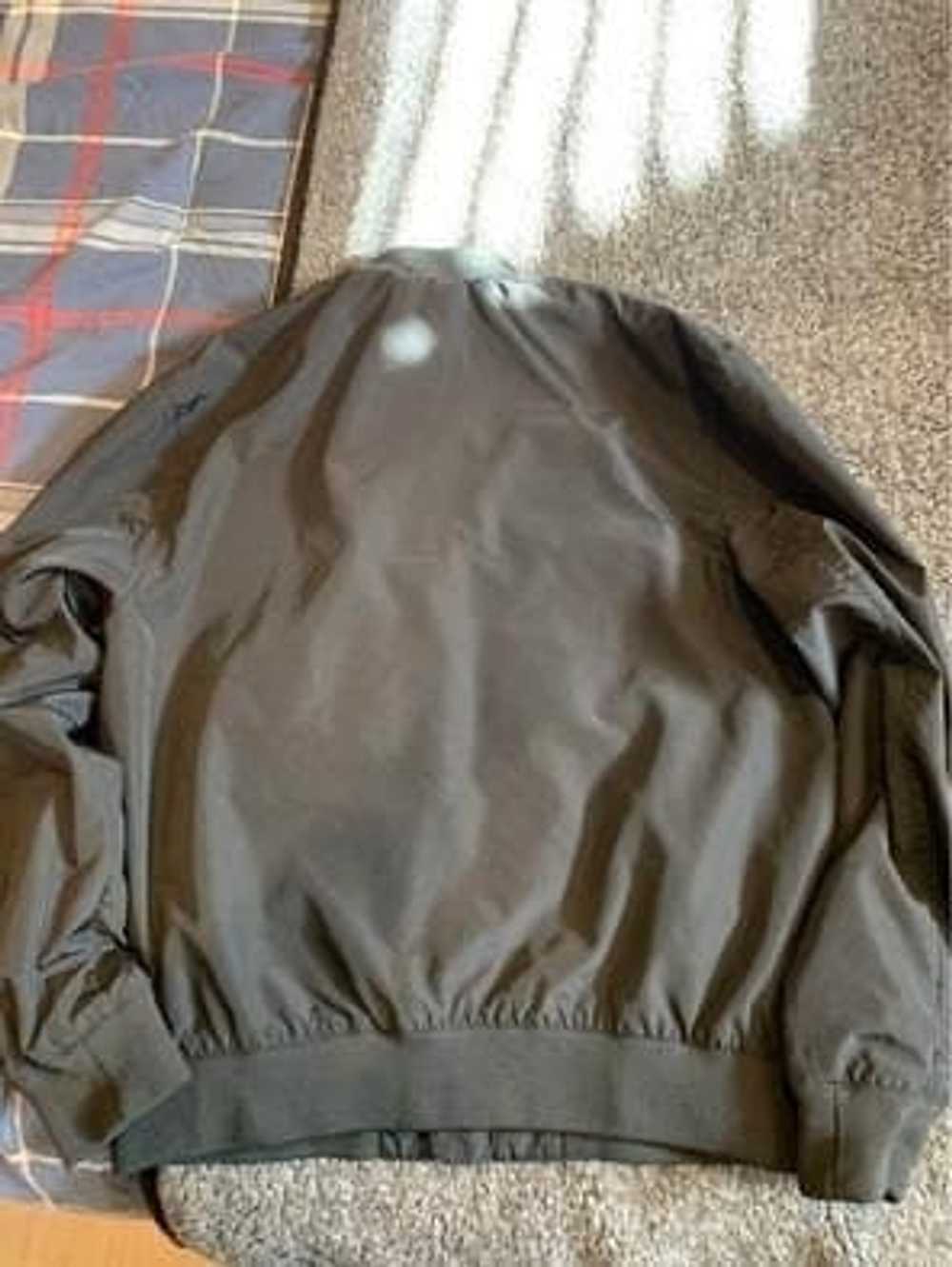 Áo Bomber 2hand: 3 mẫu áo khoác bomber nam, nữ “xịn sò” giá rẻ bất ngờ