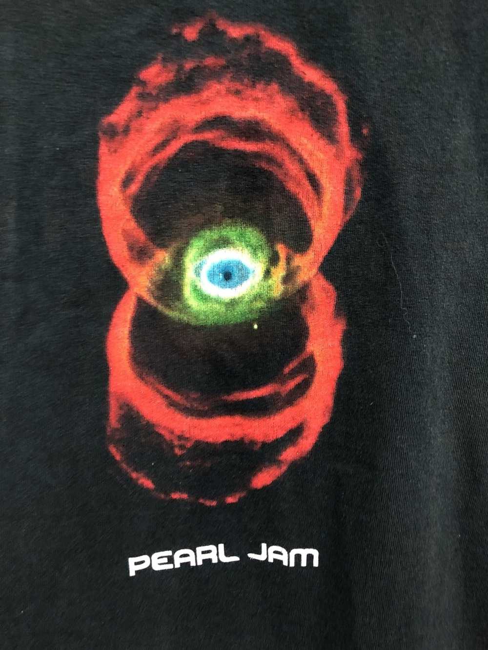 Band Tees × Vintage Vintage 00’s Pearl Jam “Binau… - image 3