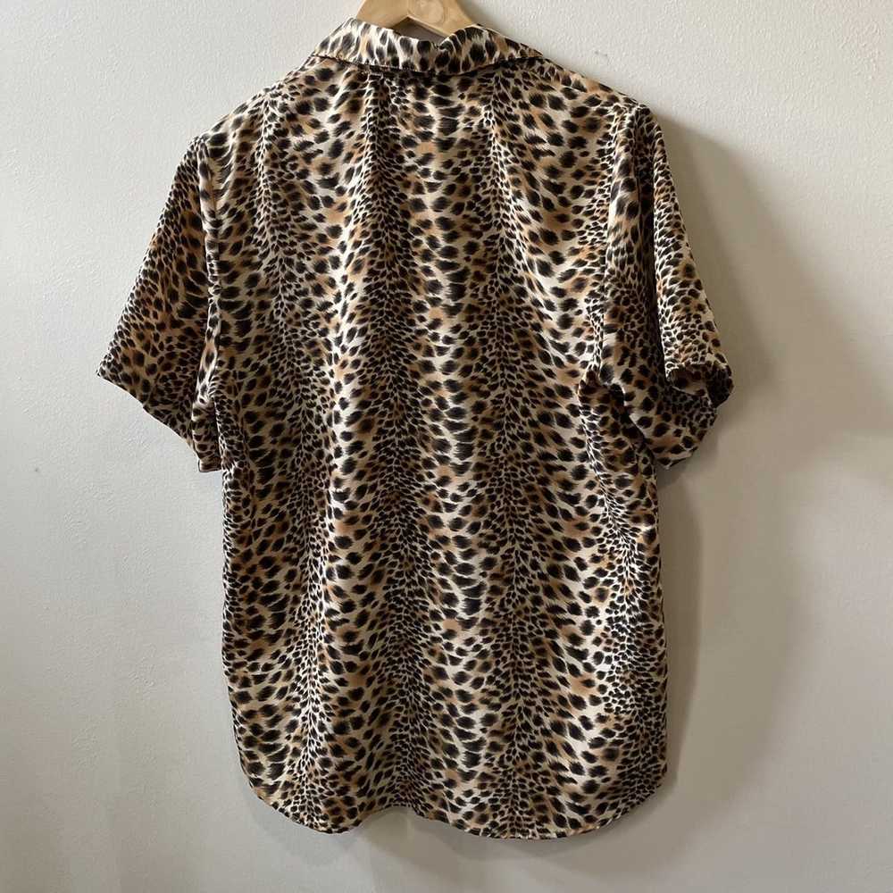 Vintage TRUFFLES size L leopard print button down… - image 3