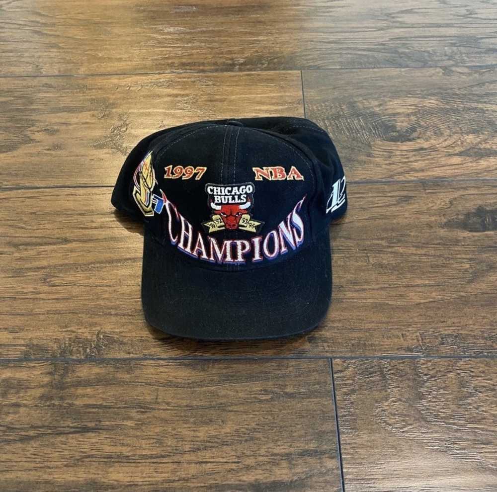 Logo 7 × Vintage Vintage 1997 Chicago Bulls Champ… - image 1