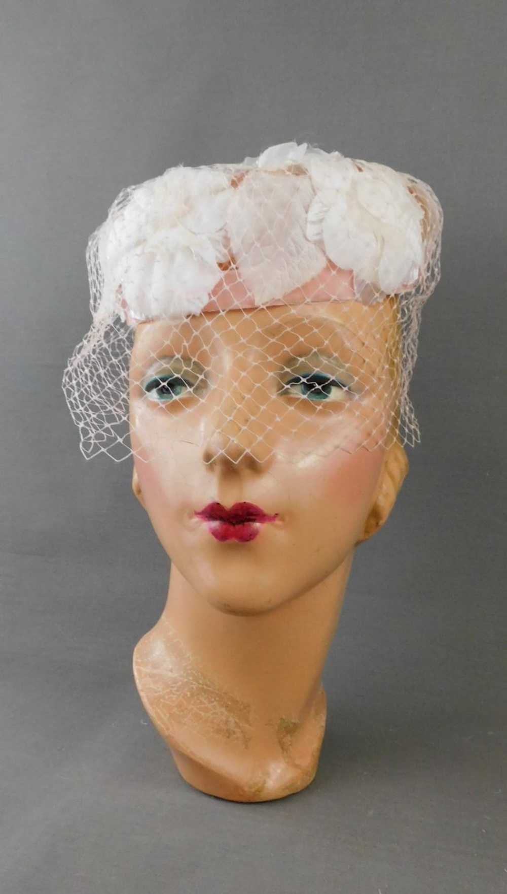 Vintage White & Pale Pink Flowers Hat 1960s Pillb… - image 1