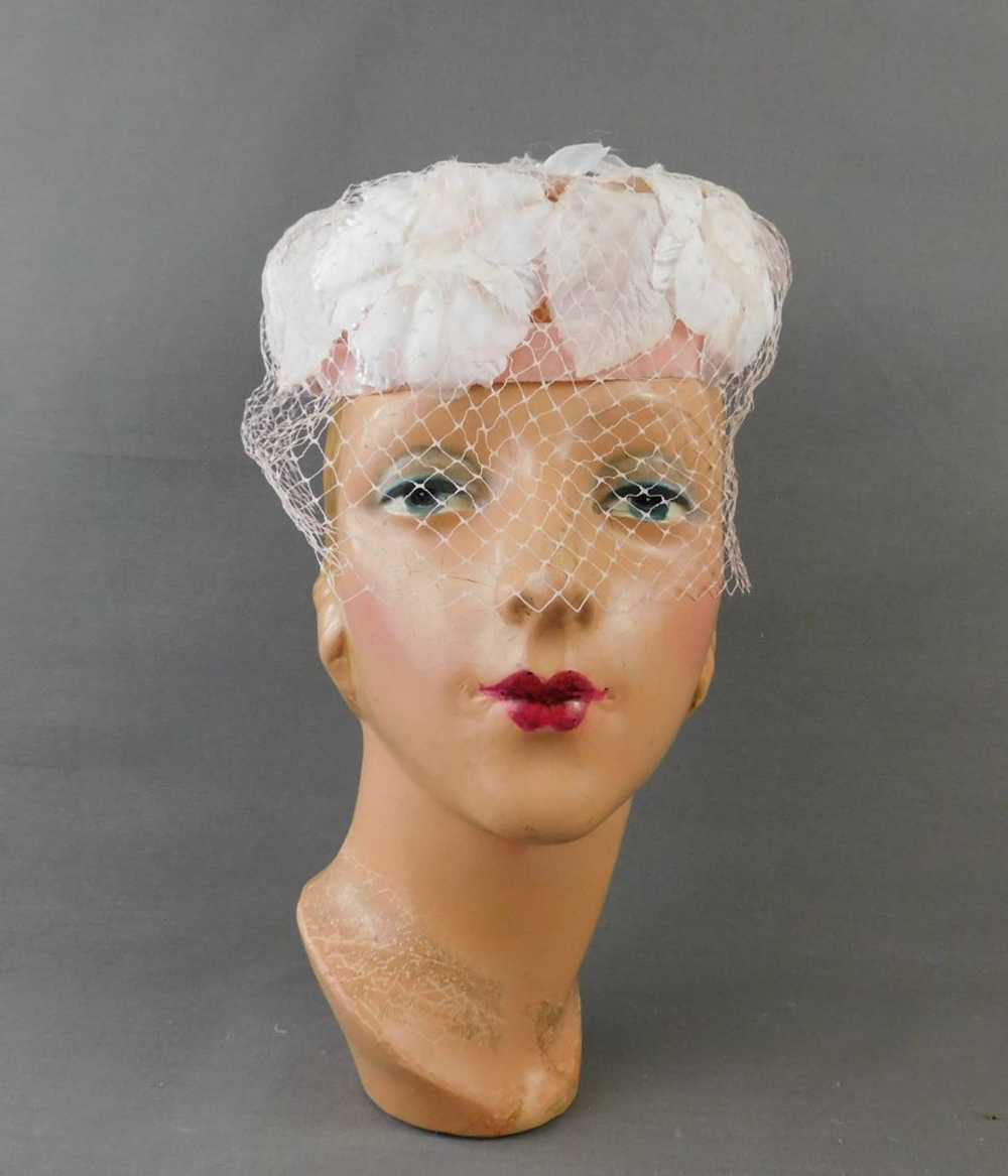 Vintage White & Pale Pink Flowers Hat 1960s Pillb… - image 2
