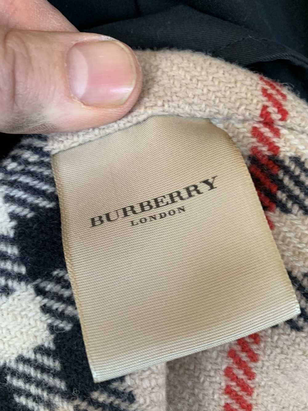 Burberry Burberry Rain/trench coat w wool plaid i… - image 6