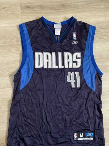 NBA × Reebok VTG 90’s Dallas Mavericks NBA Dirk No