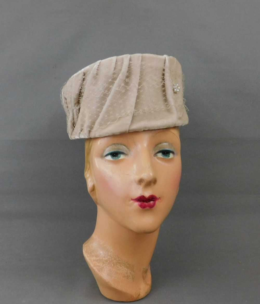 Vintage Ivory Velvet and Satin Hat, Evening Pillb… - image 2