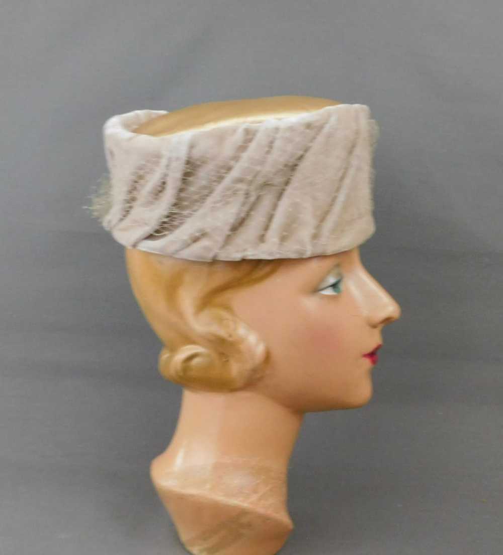 Vintage Ivory Velvet and Satin Hat, Evening Pillb… - image 4
