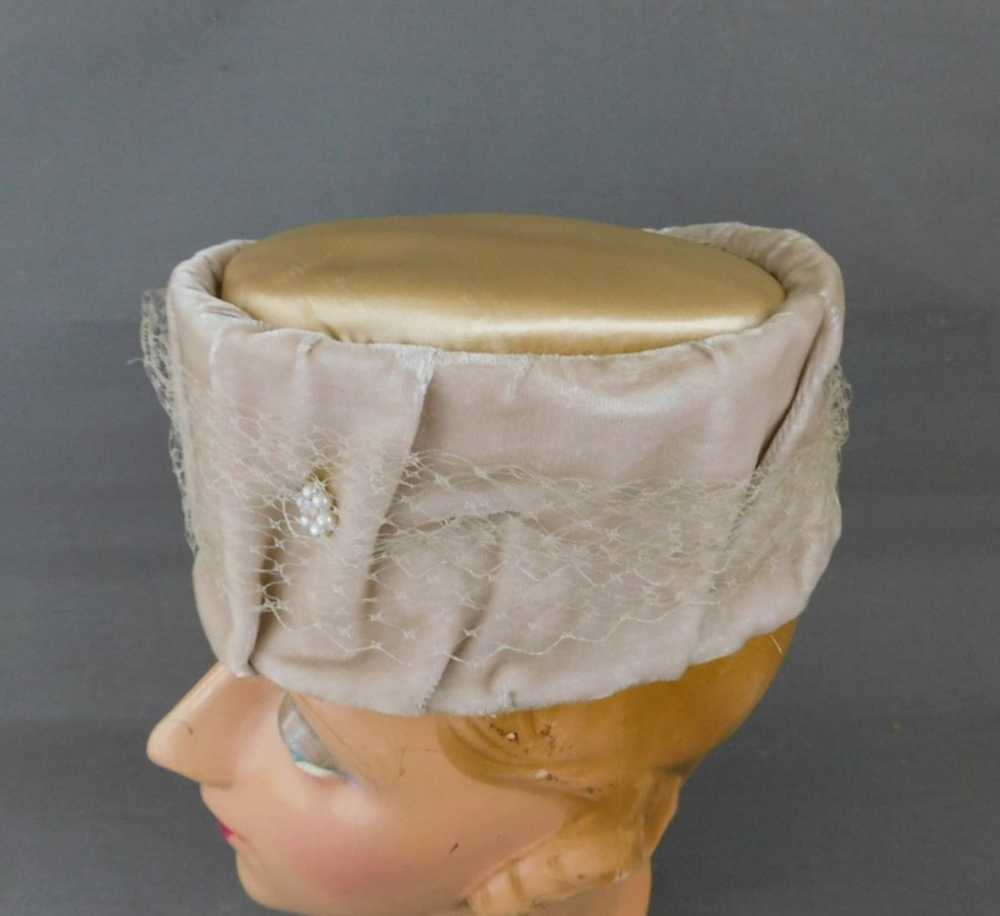 Vintage Ivory Velvet and Satin Hat, Evening Pillb… - image 6
