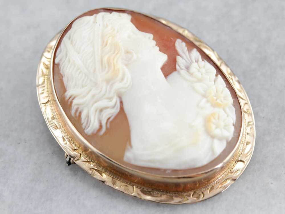 Antique Cameo Gold Brooch - image 2