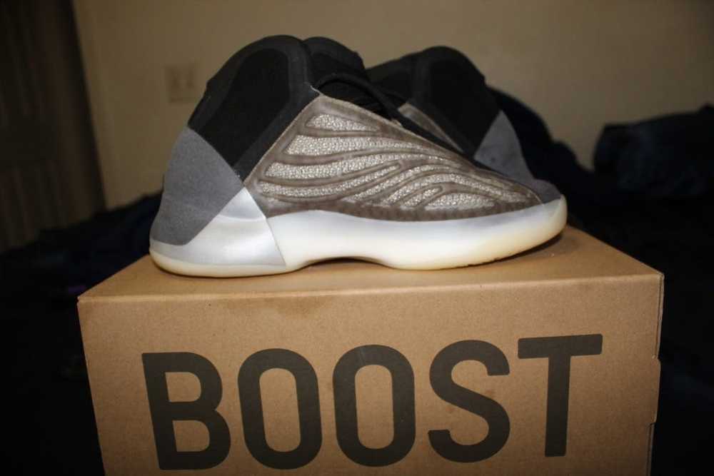 Adidas × Kanye West ADIDAS YEEZY QNTM BASKETBALL … - image 2