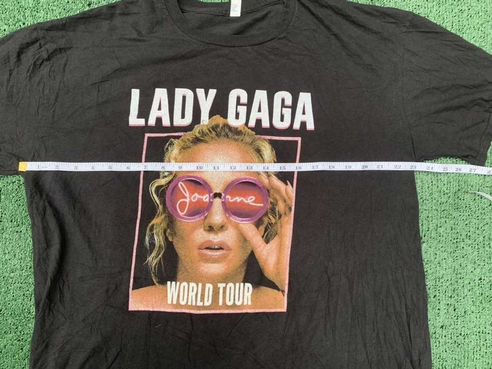 Vintage 2017 Lady Gaga World Tour Tee - image 3