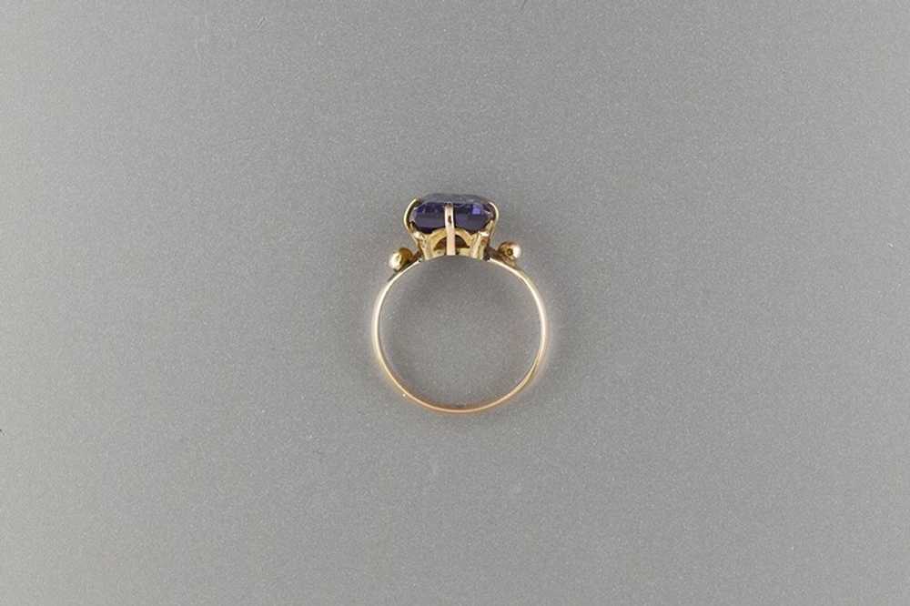 Modest Vintage Ring - image 4