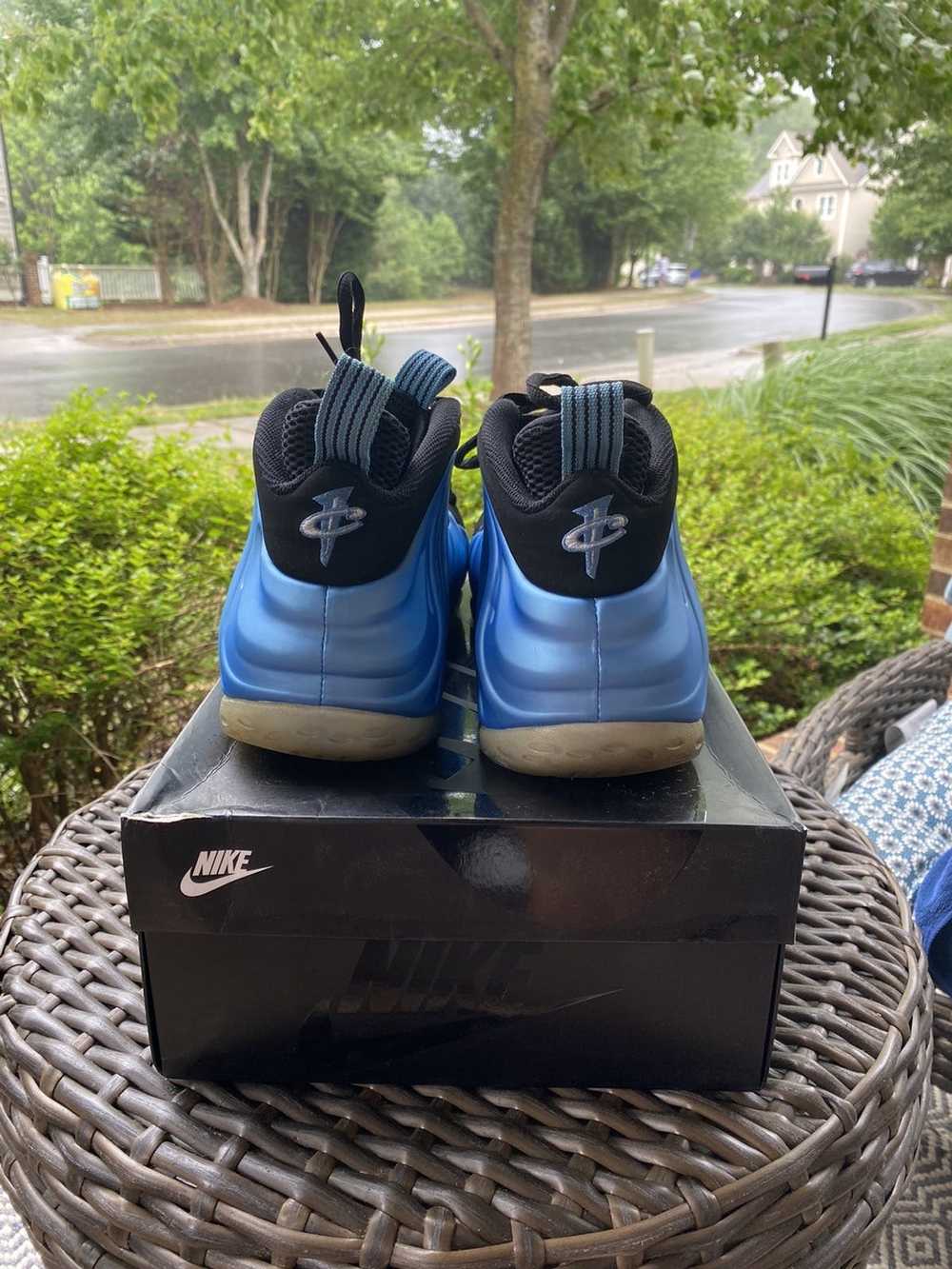 Nike Air Foamposite One University Blue 2016 - image 4