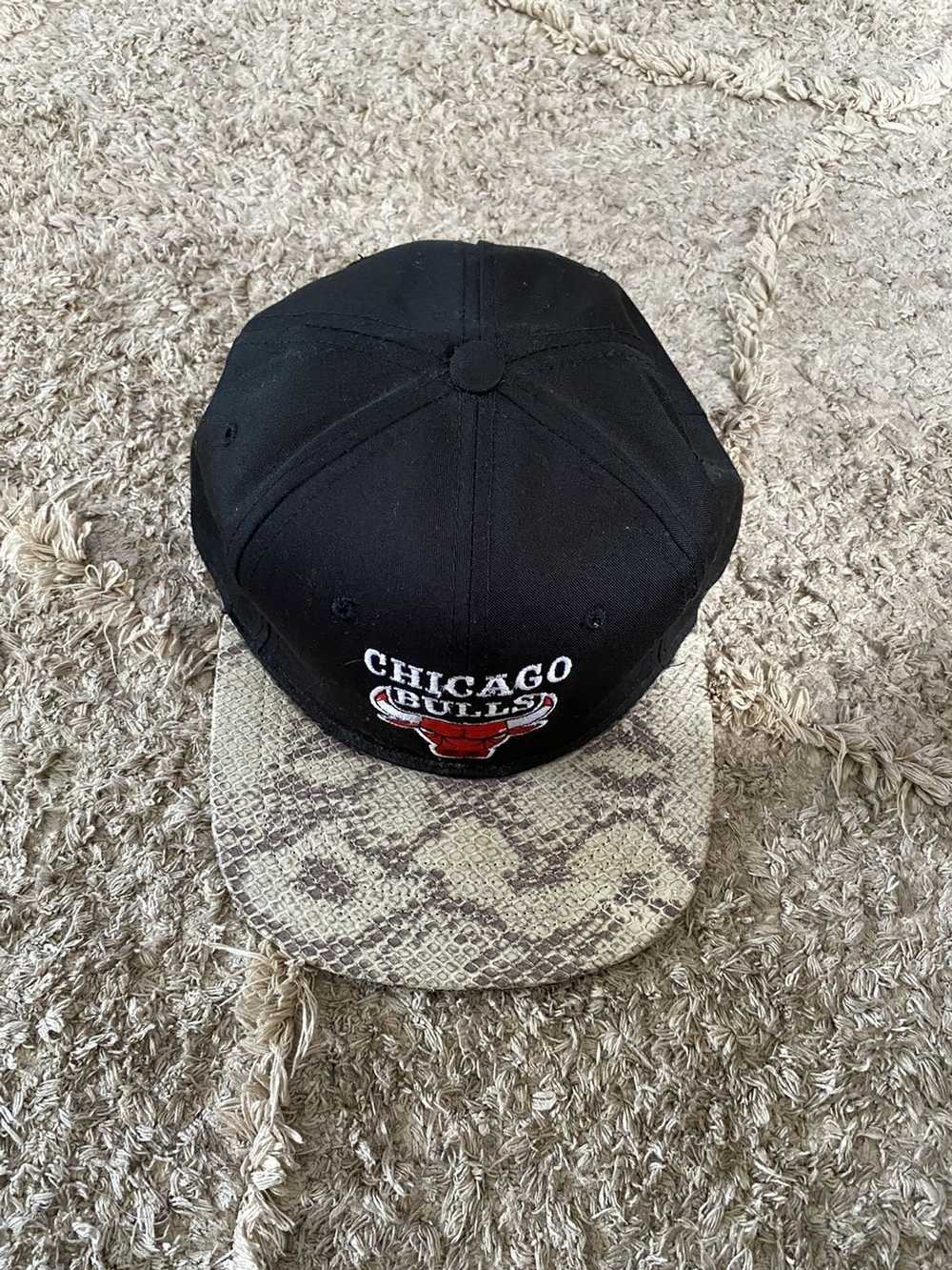 Vintage Custom VINTAGE Chicago Bulls Strapback - image 2