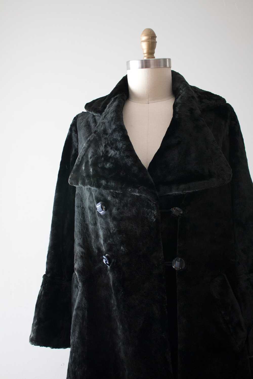 MARKED DOWN vintage 1920s faux fur coat - image 3