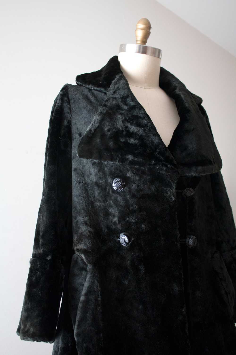MARKED DOWN vintage 1920s faux fur coat - image 4
