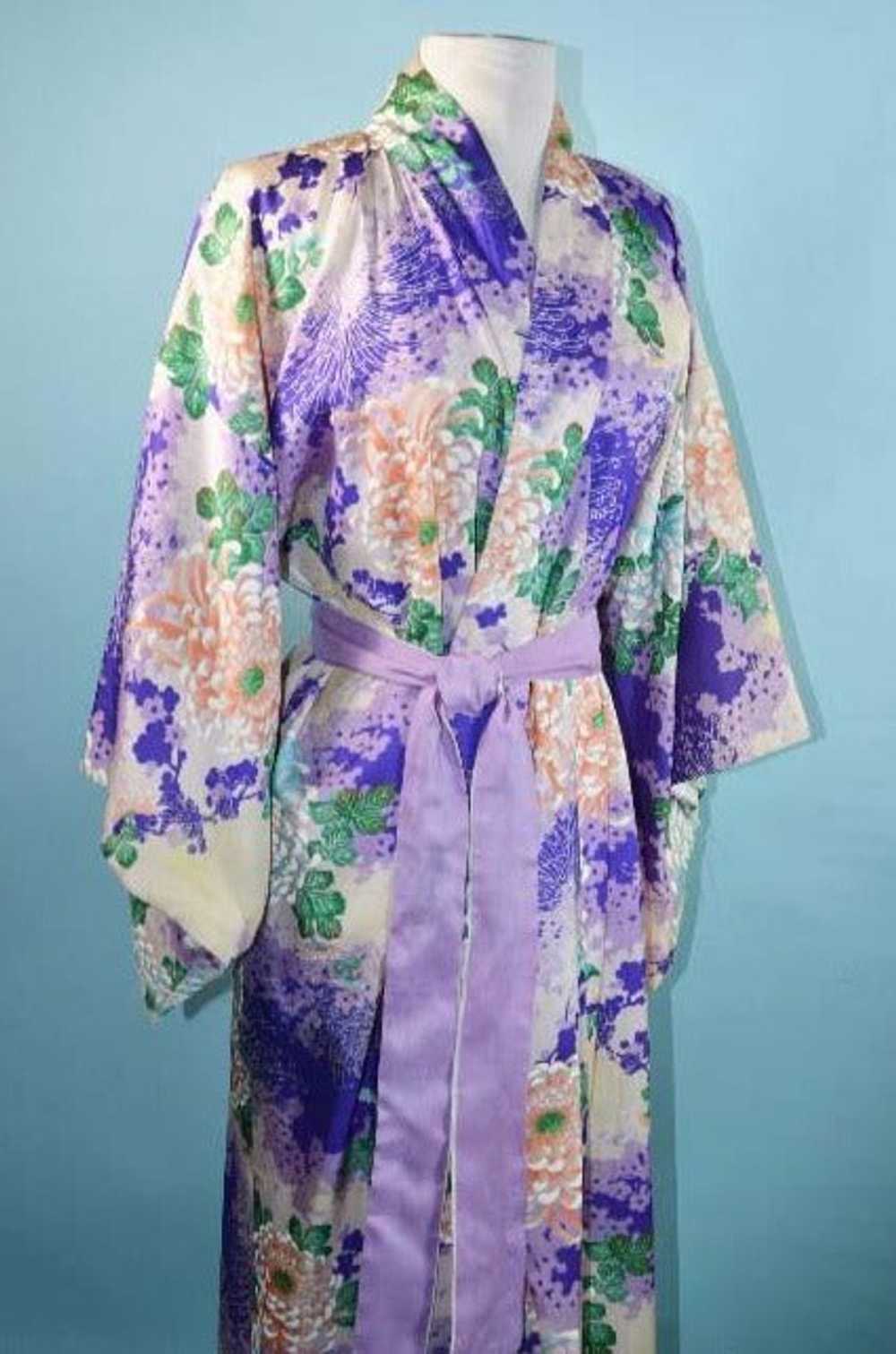 Vintage Lavender Silk Floral Japanese Kimono, Asi… - image 2