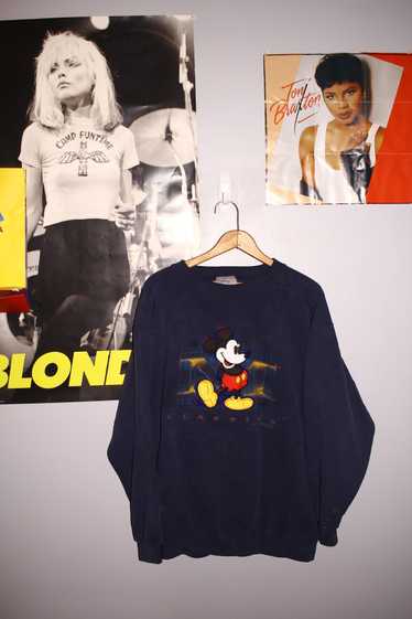 Disney × Mickey Mouse × Vintage 90s Mickey Mouse E