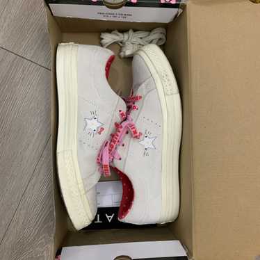 Converse x hello kitty one star suede hotsell low top