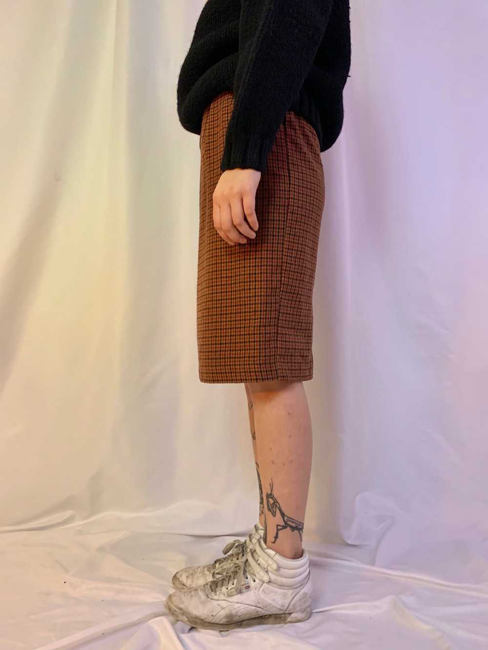 Plaid pleated + belted skirt - image 4