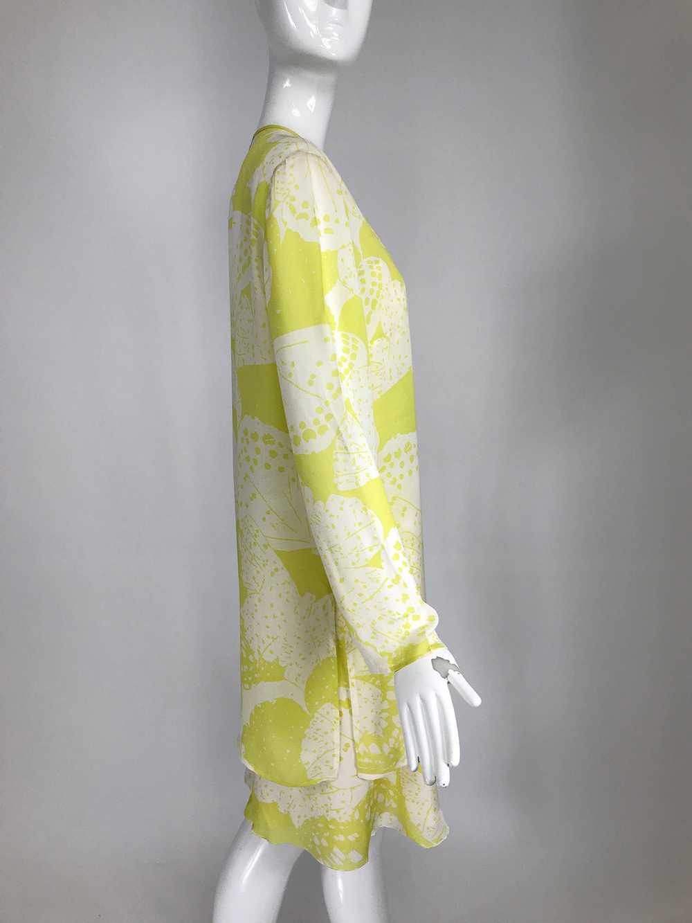 Louis Feraud Printed Citron Silk Chiffon Dress an… - image 10