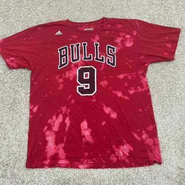 Chicago Bulls T-Shirt White Red NBA Spellout Bred Small