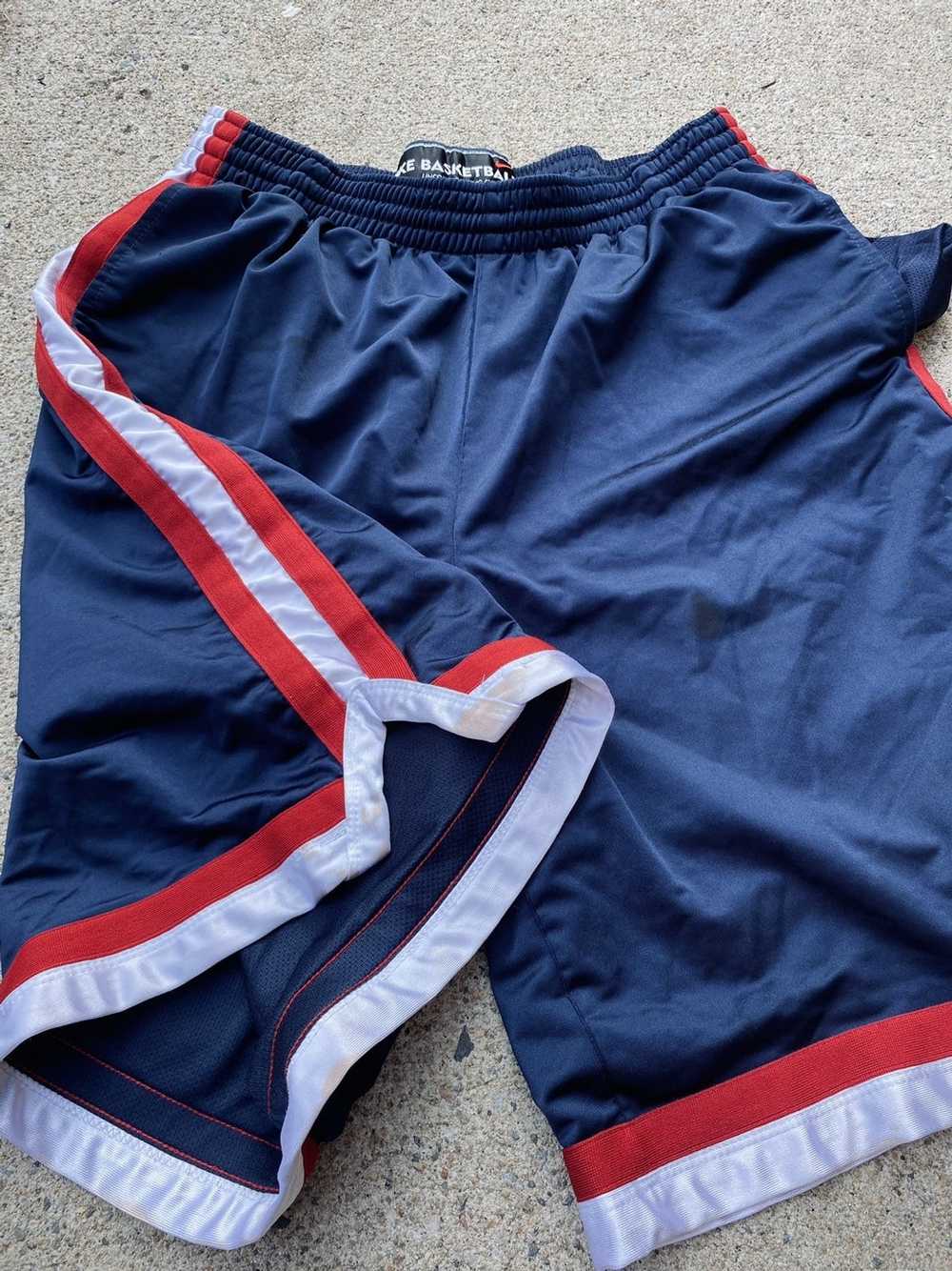 Nike × Vintage Vintage Nike Basketball Shorts Y2K - image 2