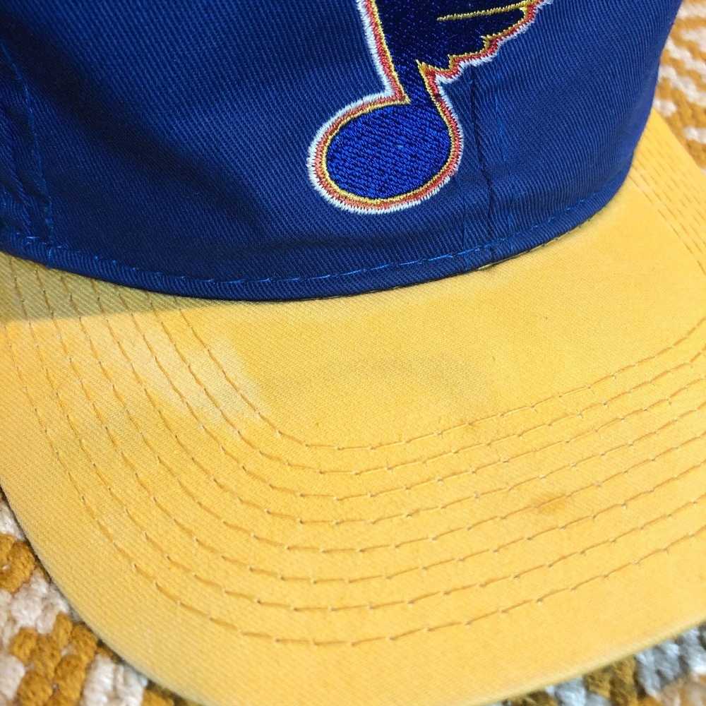 Vintage St. Louis Blues NHL Corduroy snapback trucker hipster hat