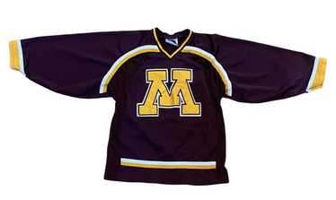 StakesMFG Minnesota - NCAA Men's Ice Hockey : Logan Cooley - Replica Shersey Youth T-Shirt Maroon / Youth Small