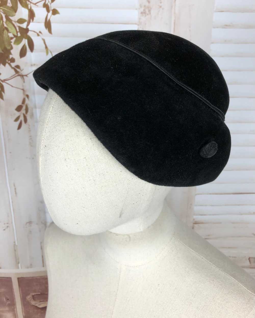 Original Late 1950s 50s Vintage Black Velvet Hat - image 5