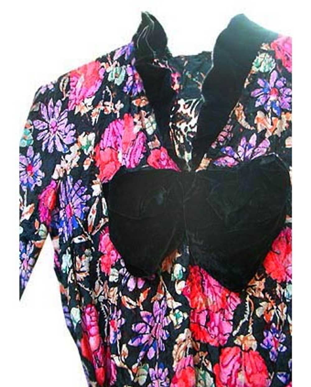 Cut-velvet blouse with bow - image 1