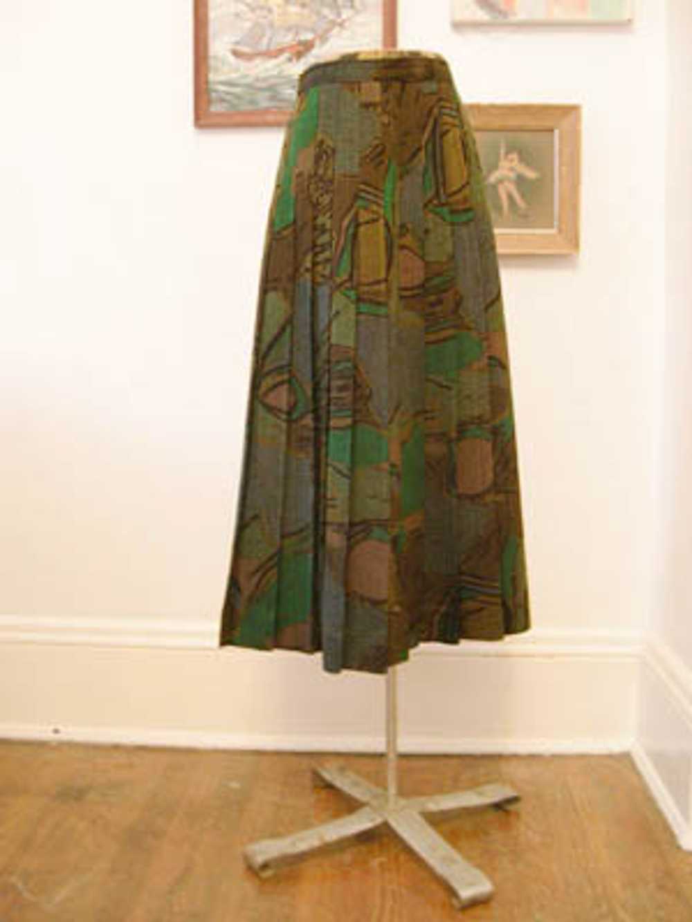 Elizabeth Arden pleated skirt - image 3