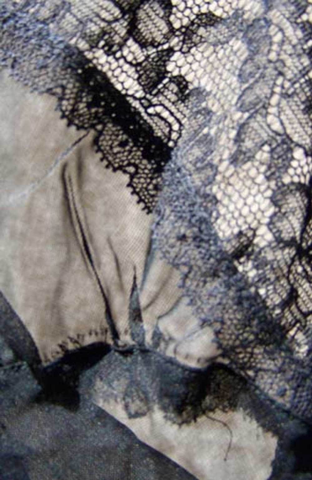 Sheer gauze nightgown - image 5