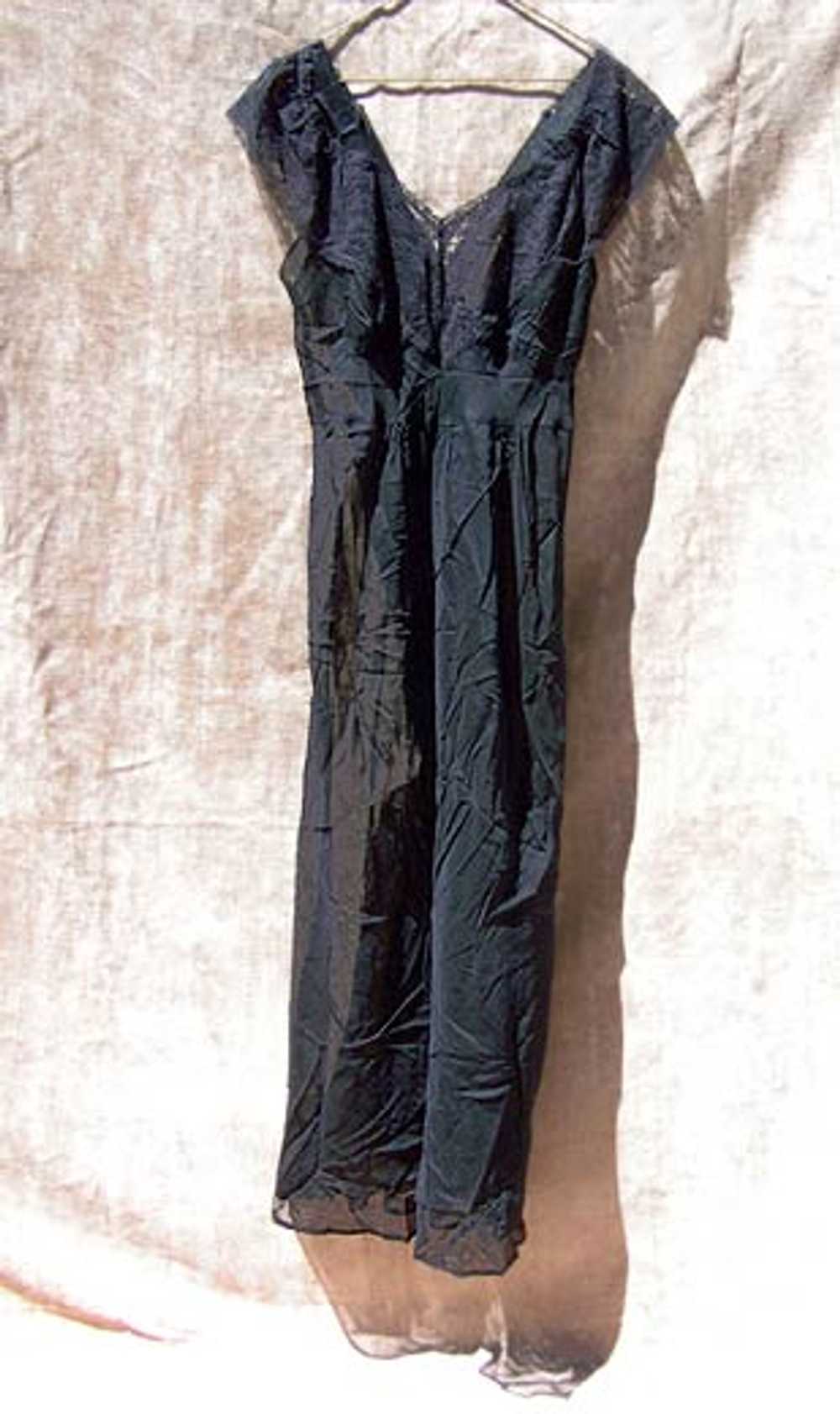 Sheer gauze nightgown - image 6