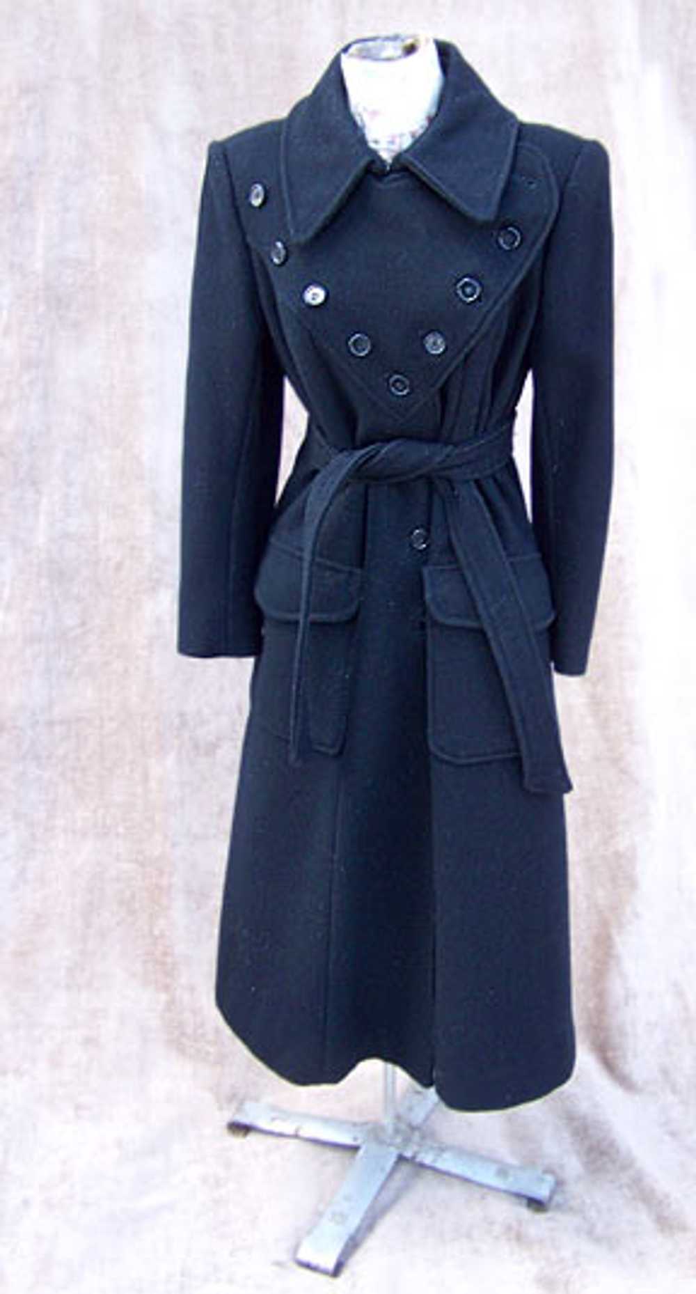 Military-styled belted wool coat - image 1