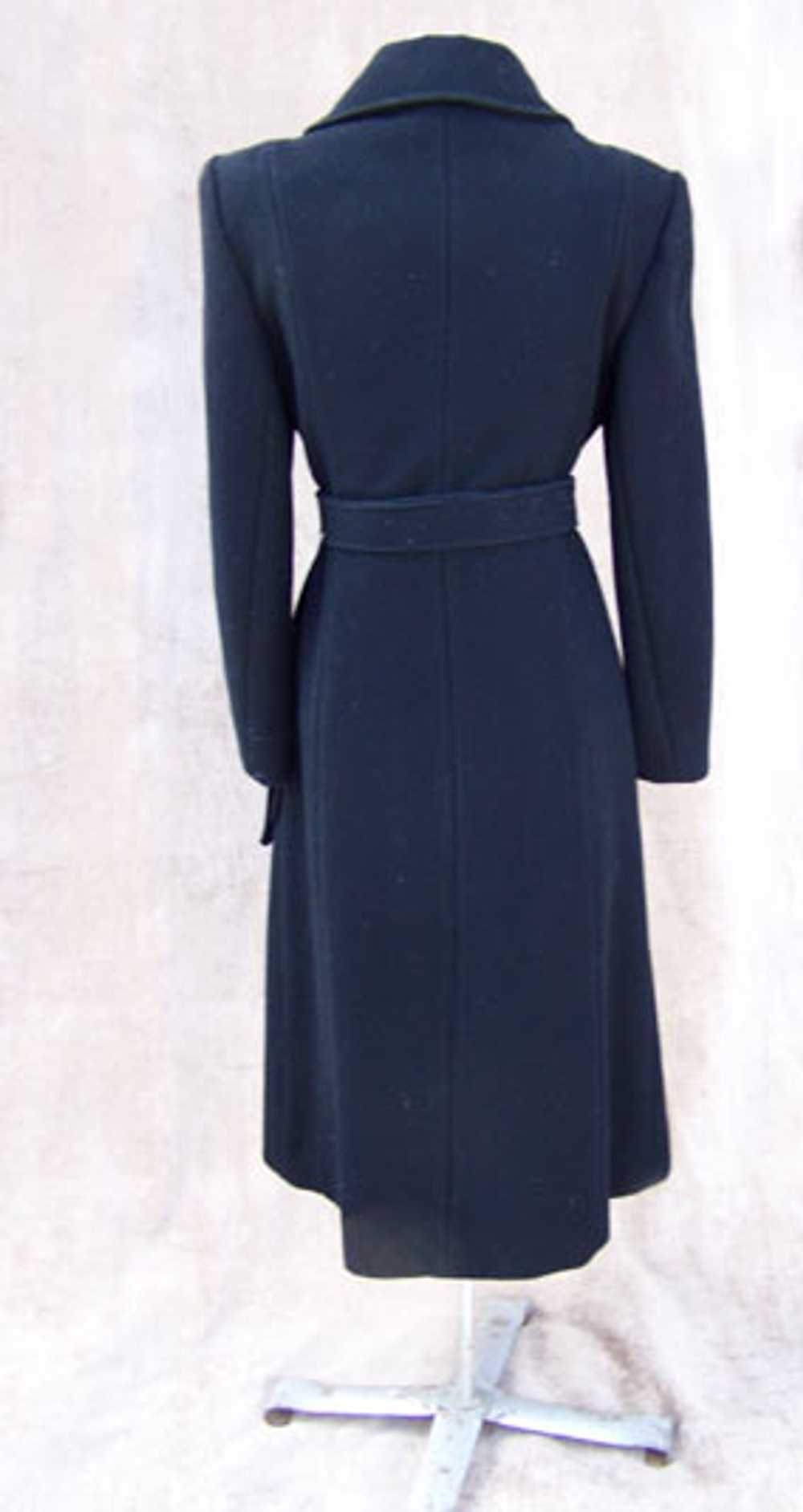 Military-styled belted wool coat - image 4