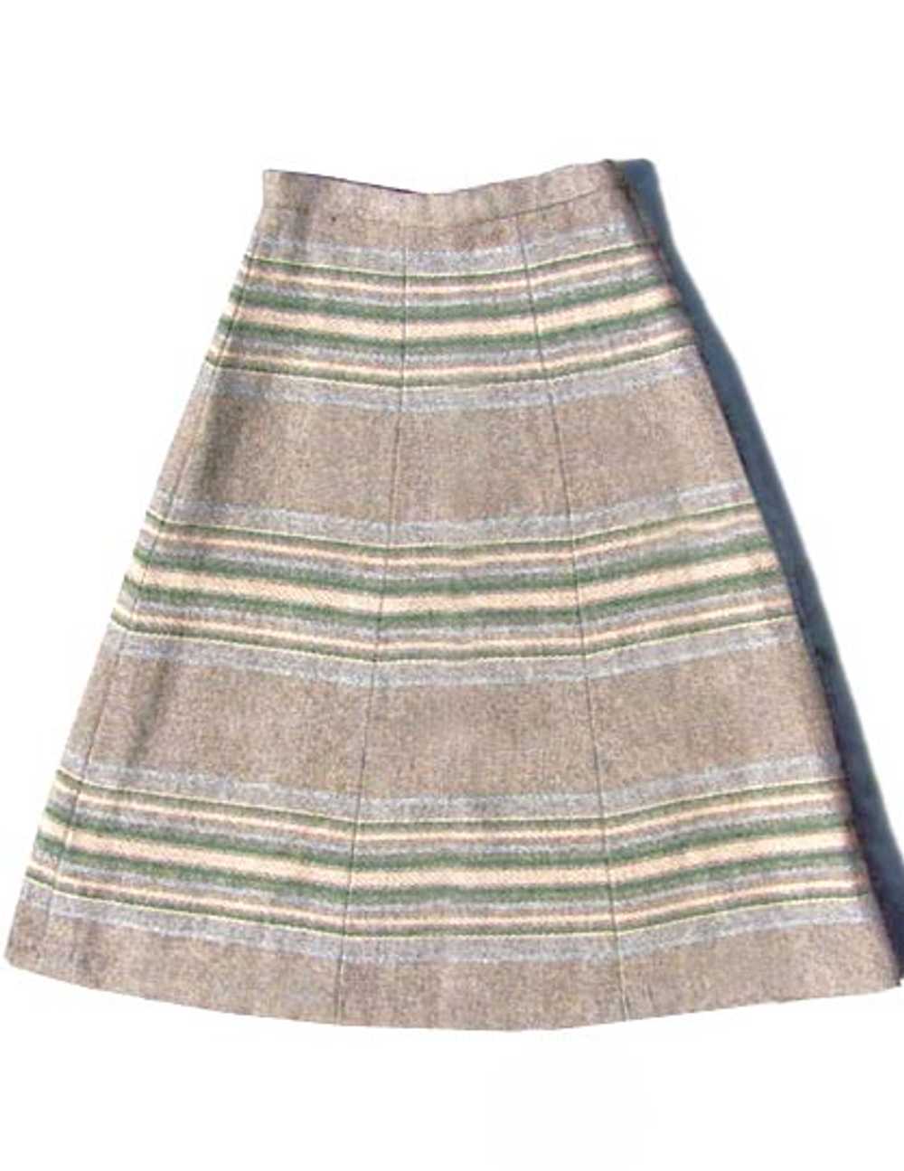 Scots gored tweed skirt - image 1