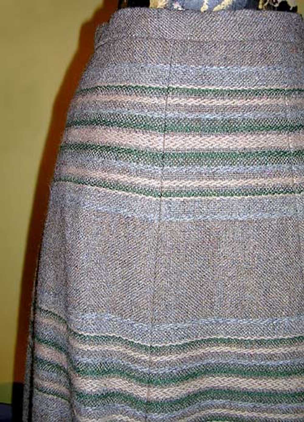 Scots gored tweed skirt - image 4