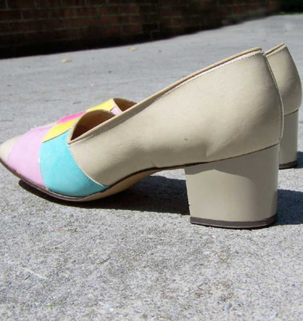 Pastel-wrapped pumps - image 4