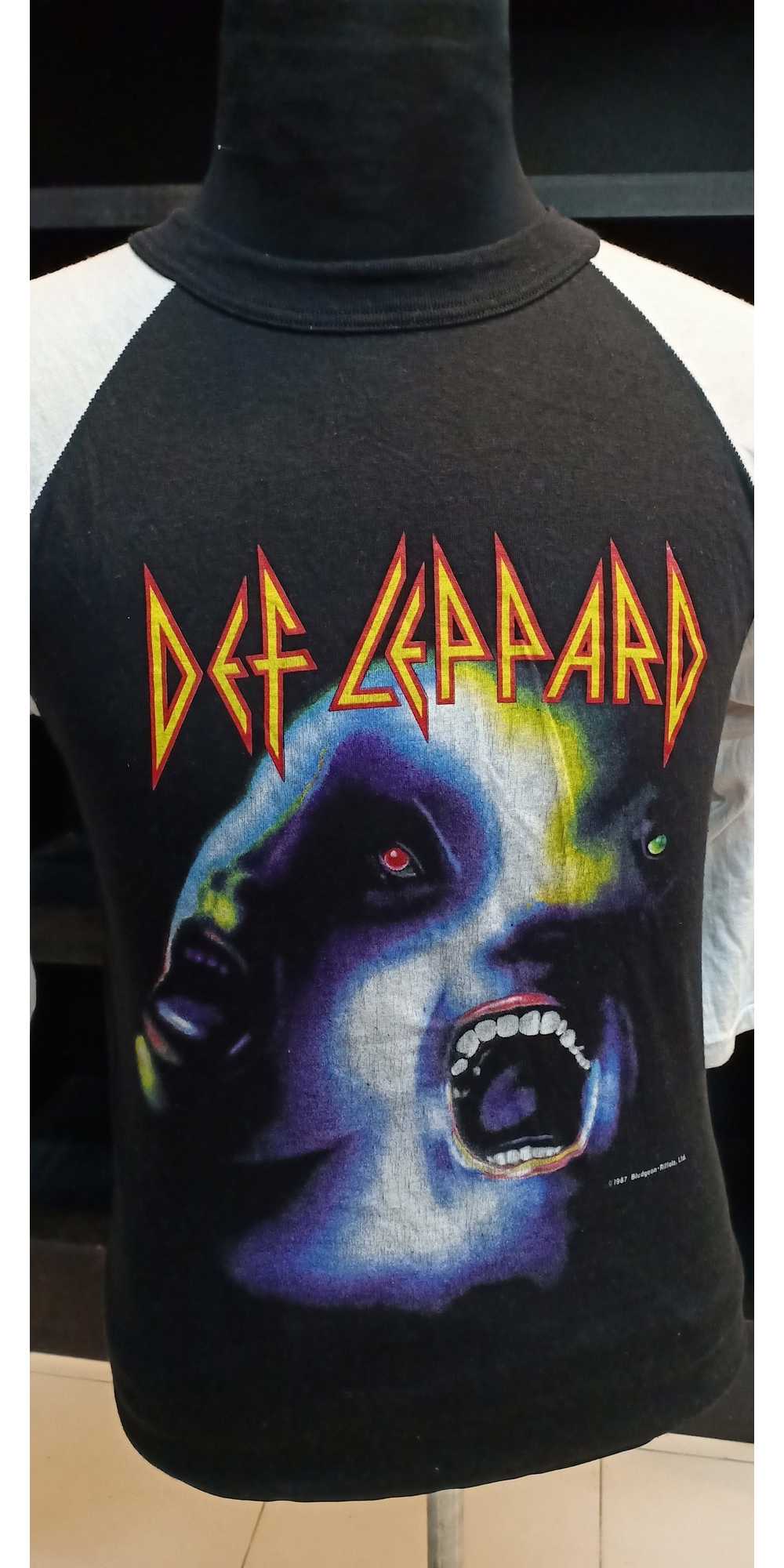 Tour Tee VTG Def Leppard - "Hysteria" 3Q Raglan T… - image 1