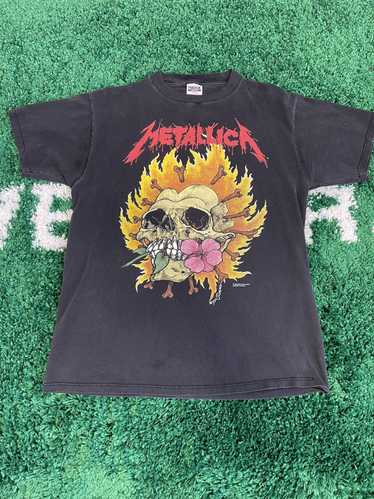 Metallica Skull Tampa Bay Buccaneers Football Shirt - Peanutstee