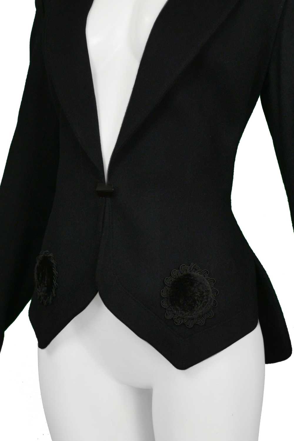 ALAIA BLACK FITTED BLAZER WITH VELVET APPLIQUE 19… - image 4