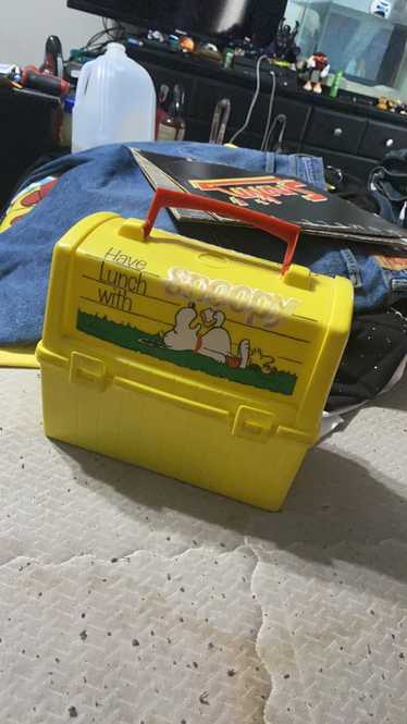 Vintage 1968 Vintage Snoopy Lunch Box!!