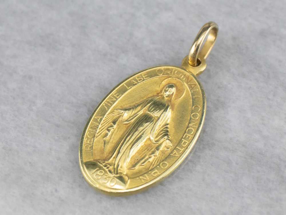 18K Gold Mary Medal Pendant - image 1