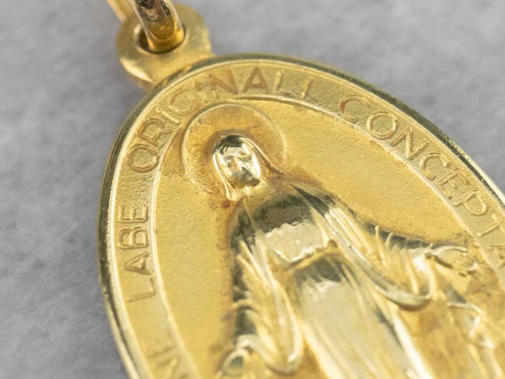 18K Gold Mary Medal Pendant - image 6