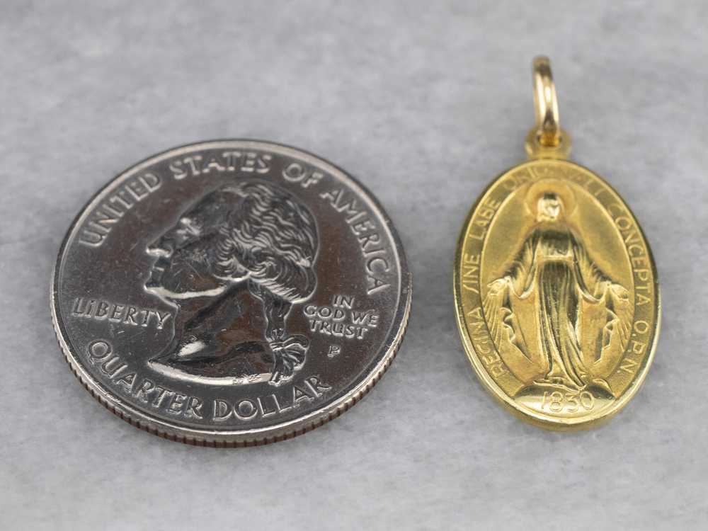 18K Gold Mary Medal Pendant - image 7