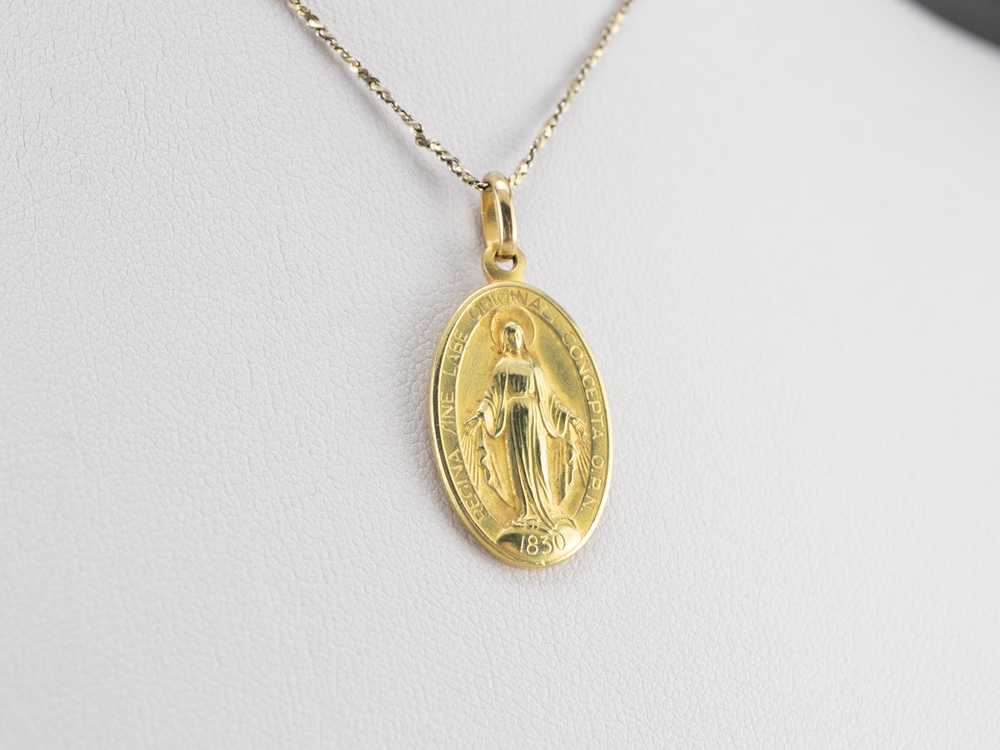 18K Gold Mary Medal Pendant - image 8